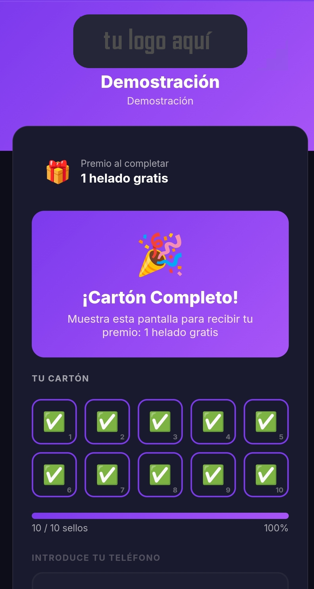 Cliente canjeando un premio por completar su tarjeta de fidelizaci&oacute;n digital